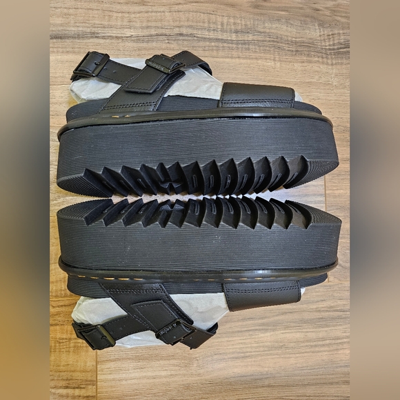 Dr. Martens VOSS WOMEN'S LEATHER STRAP PLATFORM SANDALS, size US 10 - Picture 6 of 11